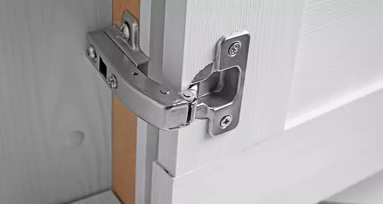 Shower Door Hinge Replacement in Palmetto Bay, FL