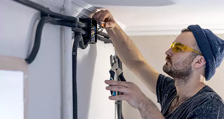 Garage Door Opener Cable Repair in Palmetto Bay, FL