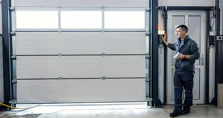 Modern Overhead Door Repair in Palmetto Bay, FL