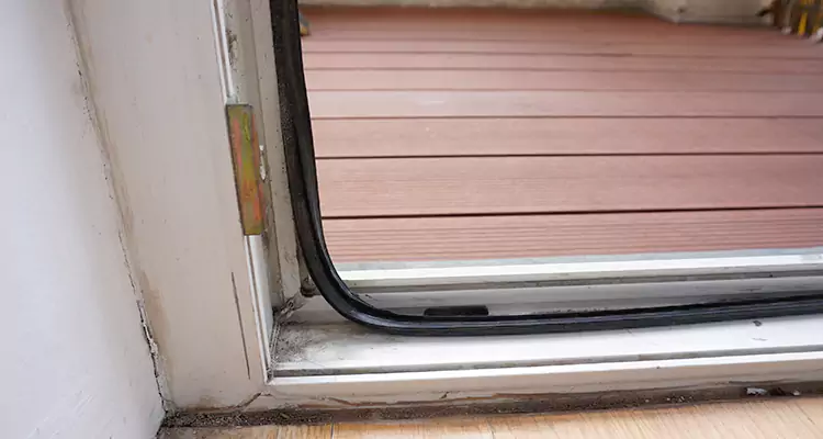 Why Choose Us for Leaking Sliding Glass Door Repair in Palmetto Bay, FL?