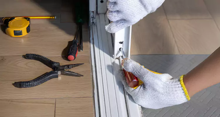 Screen Door Wheel Replacement in Palmetto Bay, FL