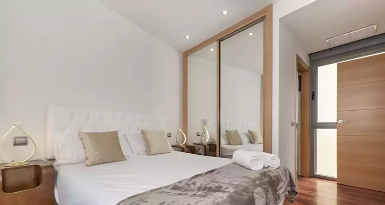 Sliding Wardrobe Door Mirror Replacement in Palmetto Bay, FL